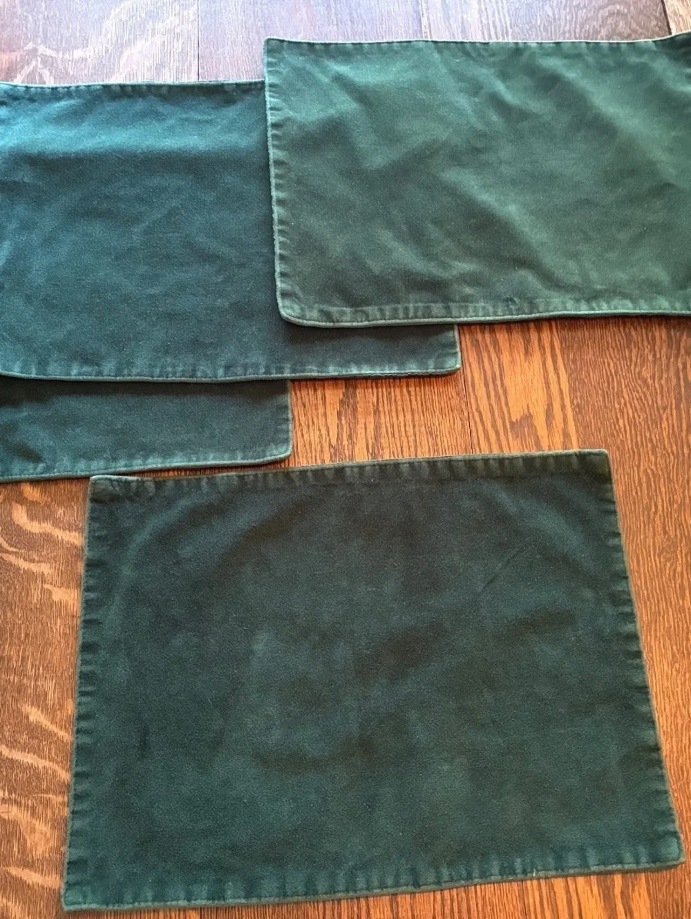 Set of 4 Dark Green velvet Placemat Set
